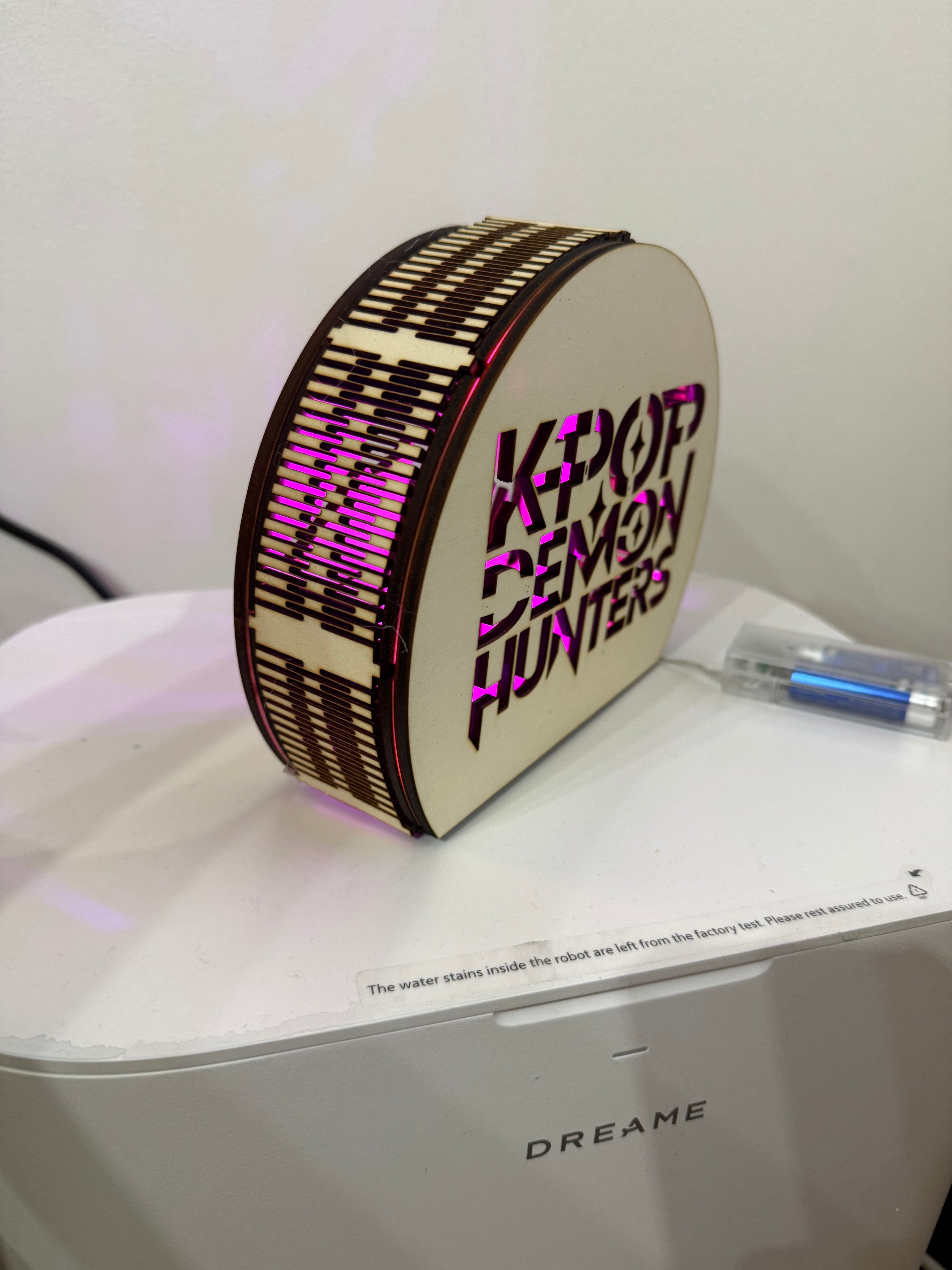 Lampada led k pop demon hunters personalizzata con nome